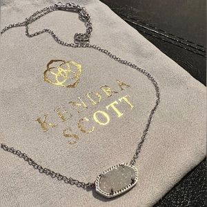 Kendra Scott Elisa Silver Pendant Necklace in Iridescent Drusy